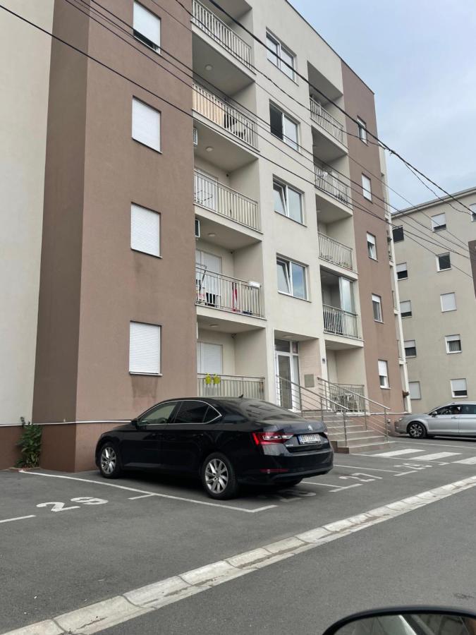 Delete 4 Apartment Belgrade Luaran gambar
